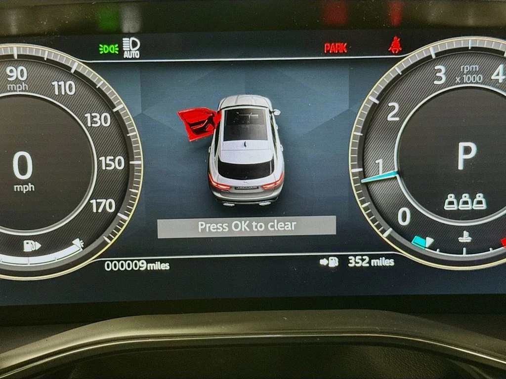 2026 Jaguar F-Pace R-Dynamic S - Photo 12