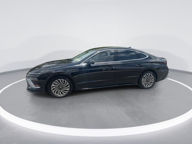 Certified Used 2025 Black Hyundai Limited image 4