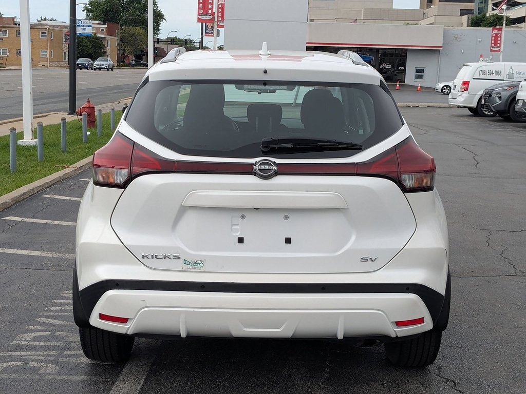 Used 2022 Aspen White Tricoat Nissan SV image 6