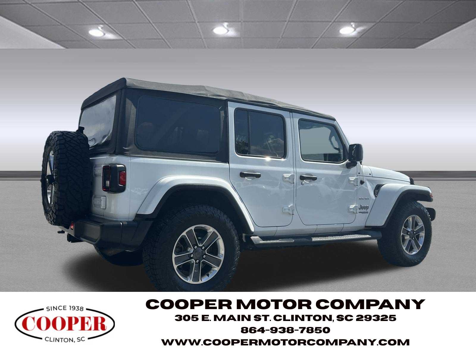 Used 2018 Bright White Clearcoat Jeep Sahara image 5