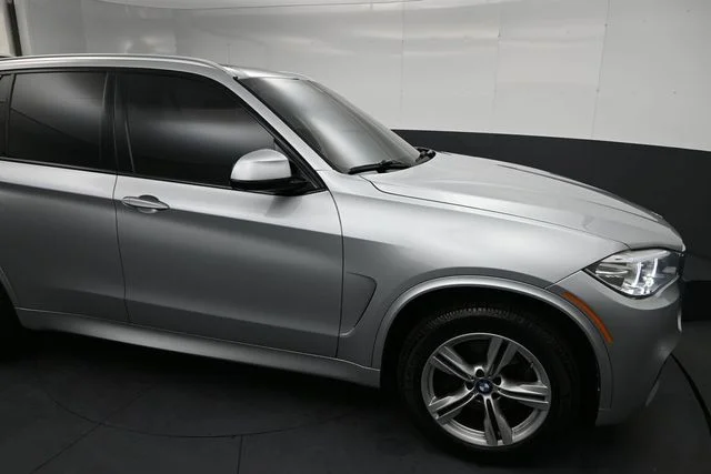 Used 2017 Silver BMW sDrive35i image 4