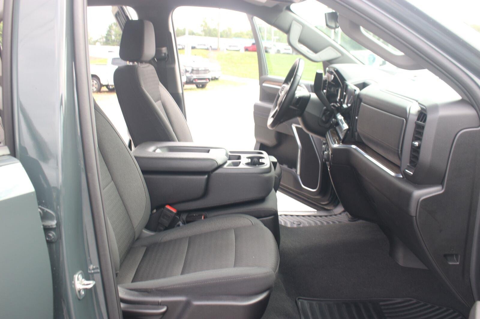 Used 2025 Cypress Gray Chevrolet LT image 35