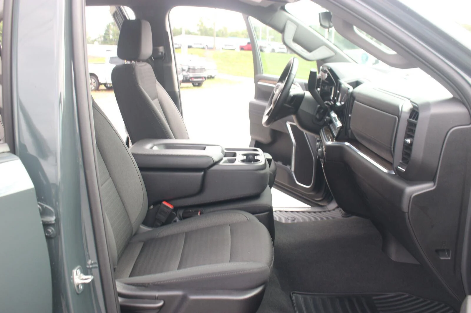 Used 2025 Cypress Gray Chevrolet LT image 35