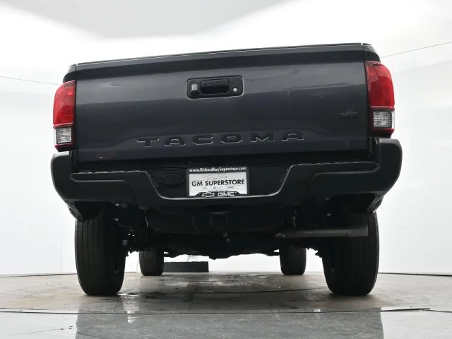 Used 2022 Magnetic Gray Met Toyota SR5 image 26