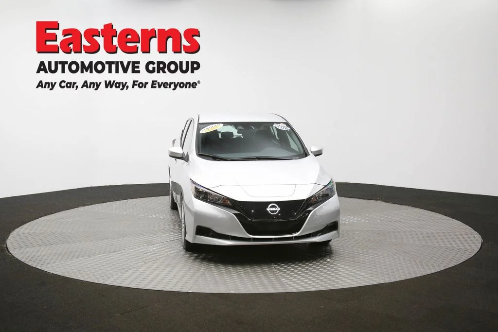 Used 2023 Silver Nissan S image 47