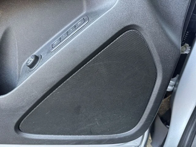 Used 2018 Silver Chevrolet Premier image 28