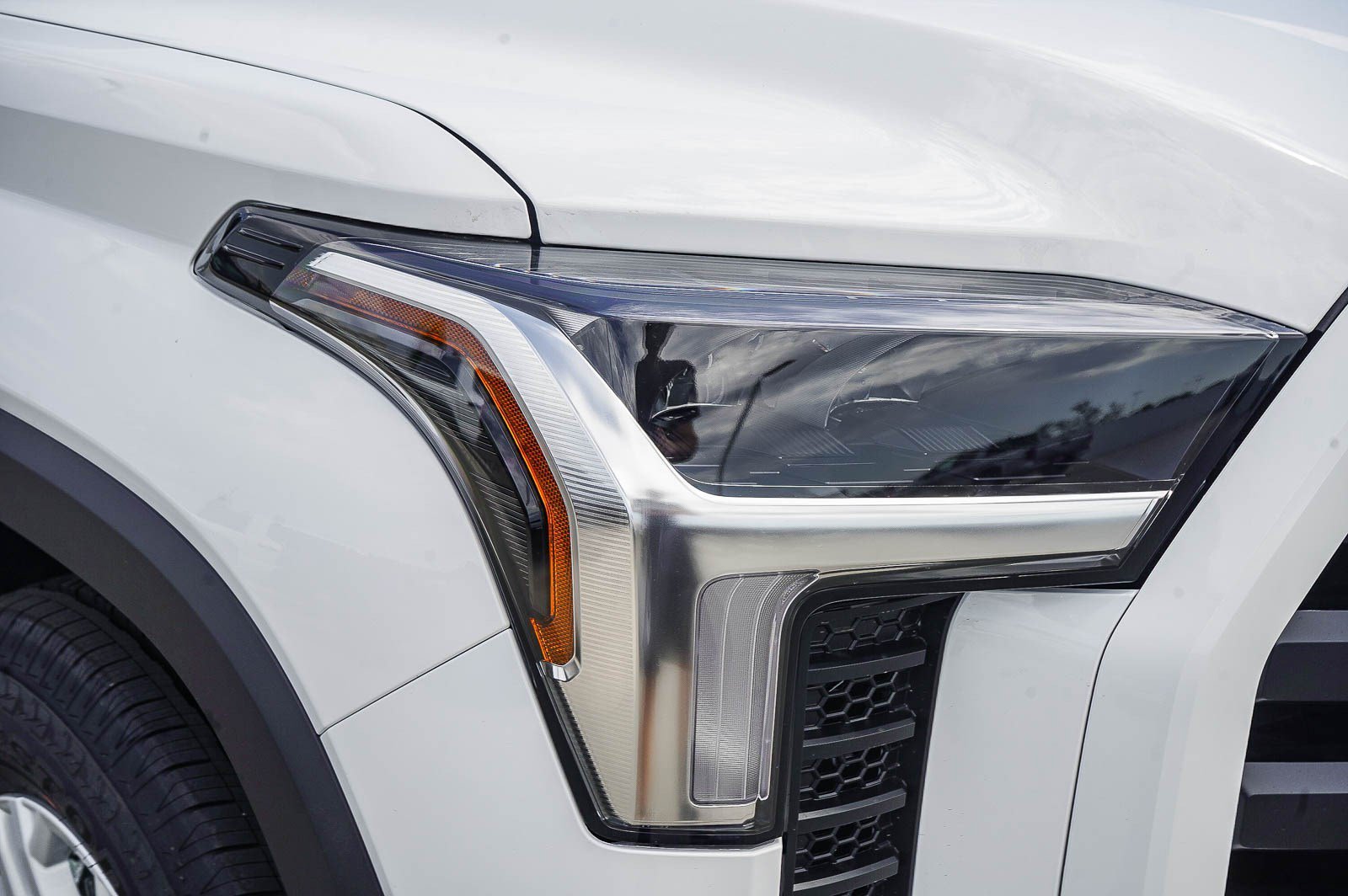 New 2026 Ice Cap Toyota SR5 image 10