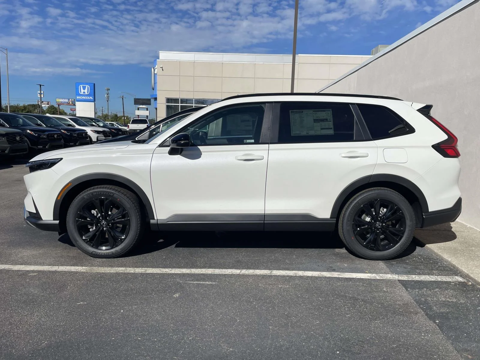 New 2027 PLATINUM WHITE PEARL Honda SPORT TOURING AWD image 2