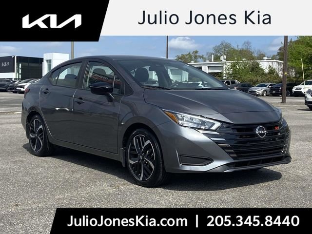 2023 Nissan Versa Sedan SR