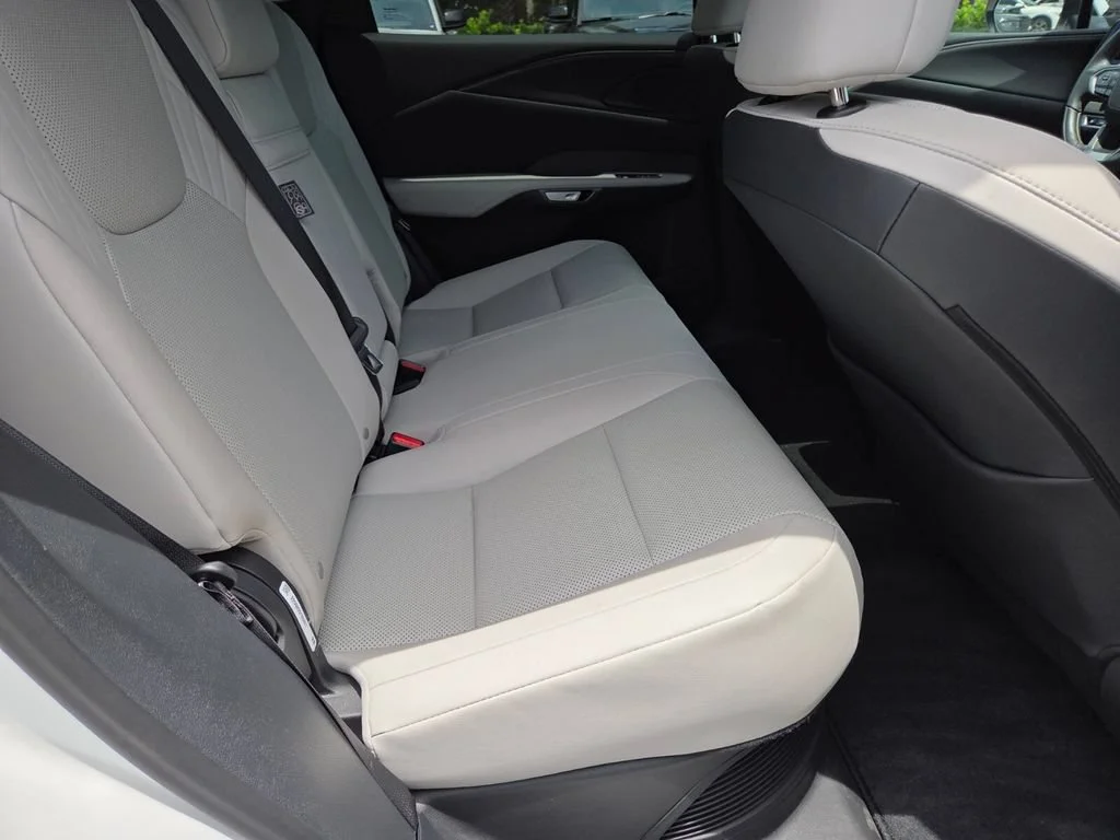 Used 2025 White Pearl Lexus RX 350h Premium image 18