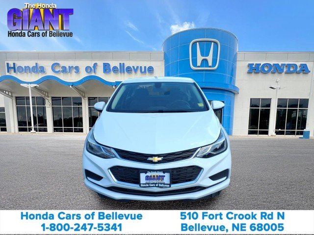 Used 2018 Summit White Chevrolet LT image 2
