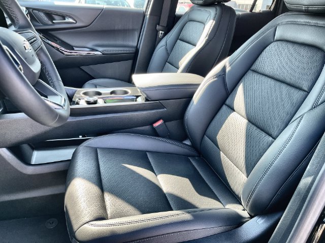 2027 Chevrolet Equinox photo 21 of 40
