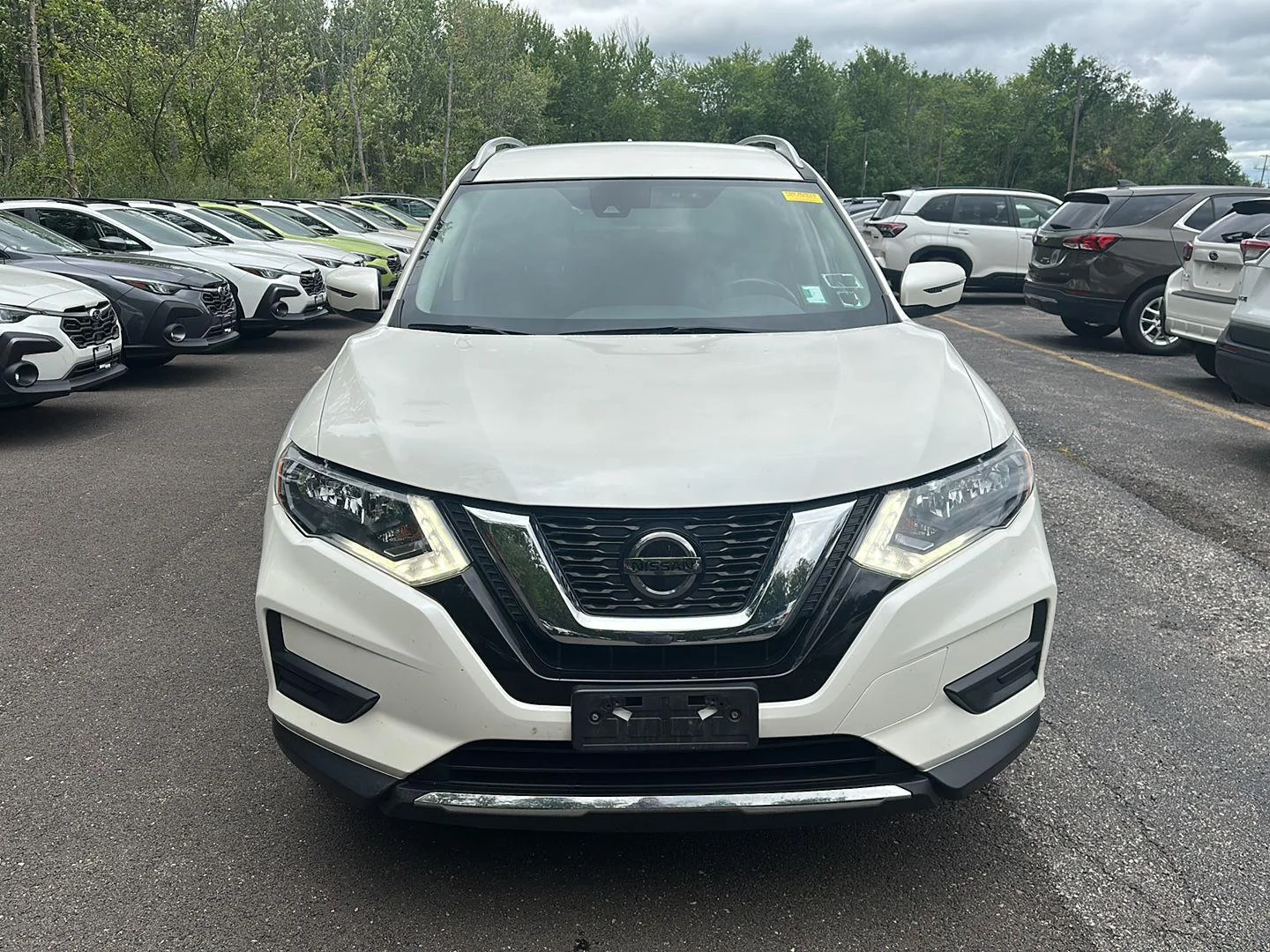 Used 2020 Pearl White Tricoat Nissan SV image 8