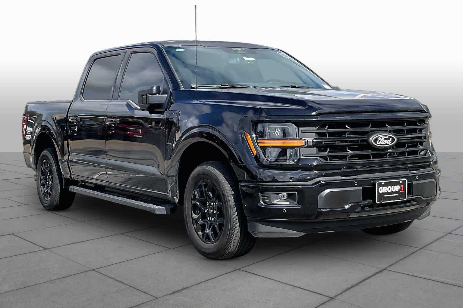 New 2026 Agate Black Metallic Ford XLT image 2