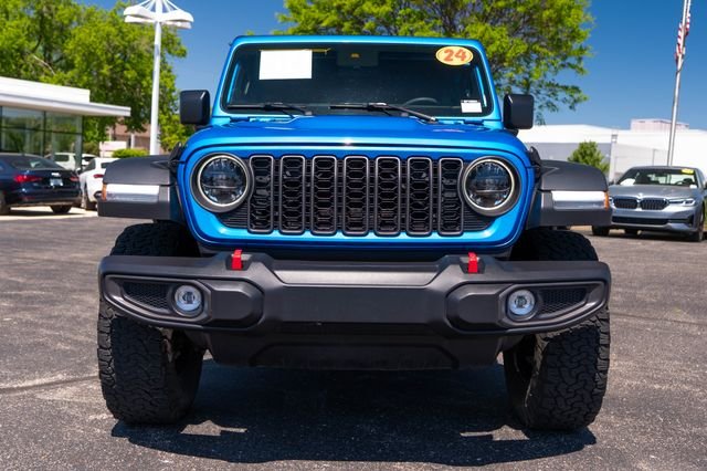 Used 2024 Blue Pearl Jeep Rubicon image 8