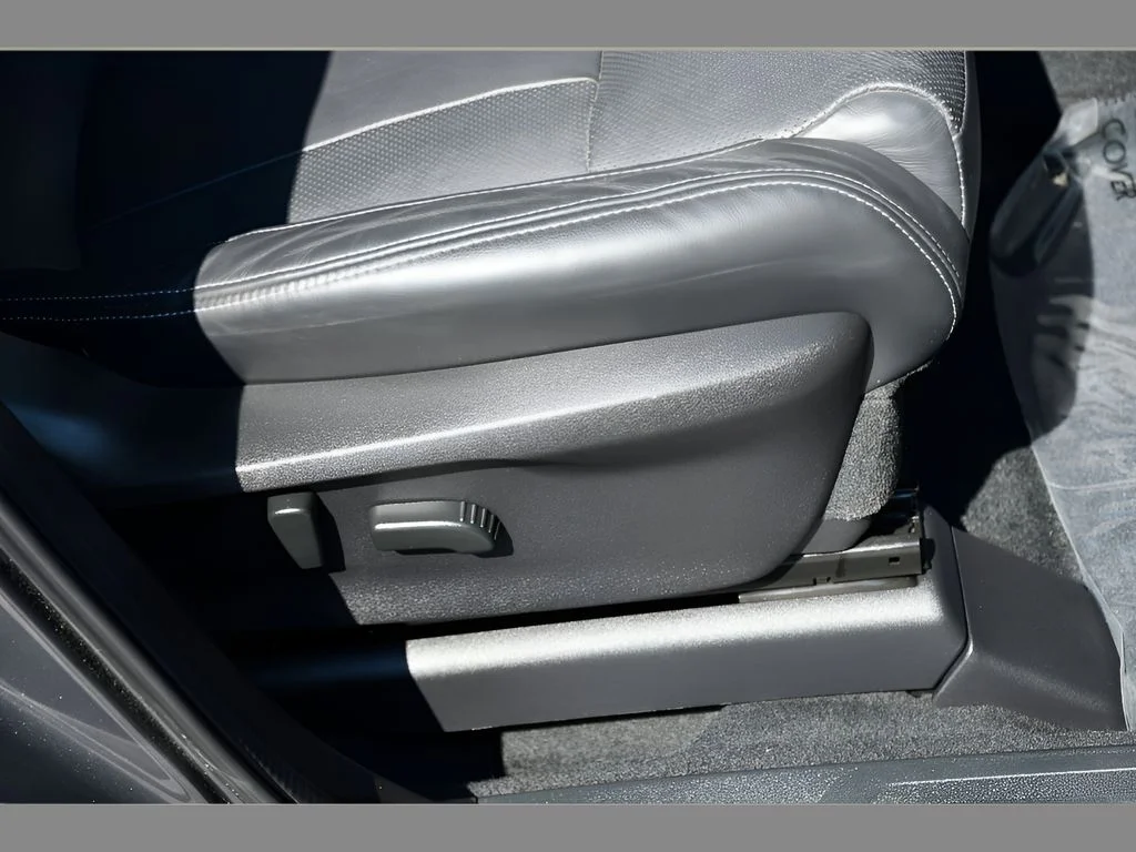 Used 2020 Magnetite Gray Metallic Subaru Limited image 32