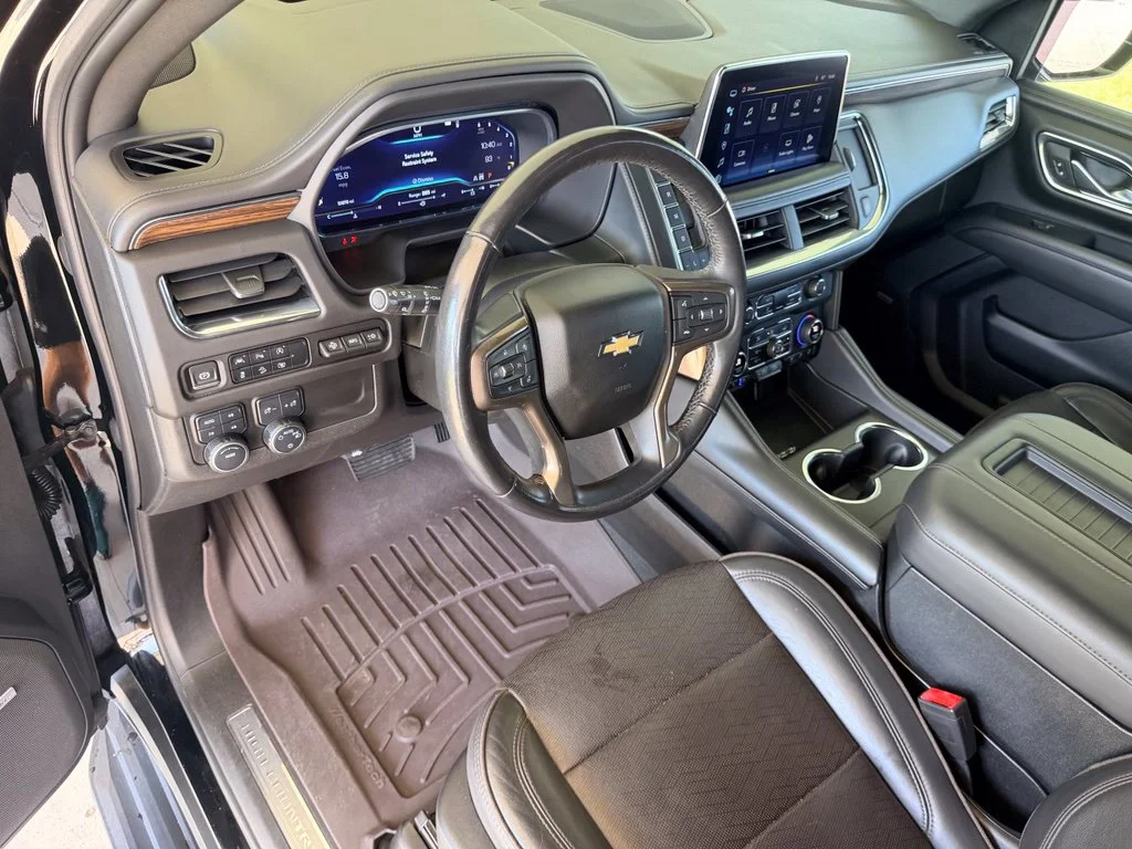 Used 2023 Black Chevrolet High Country image 14