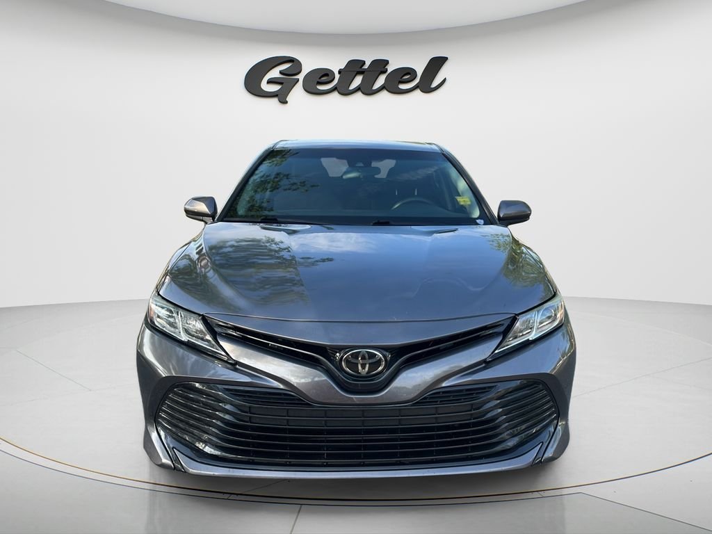 Used 2018 Toyota Camry LE with VIN 4T1B11HK0JU642564 for sale in Gainesville, FL