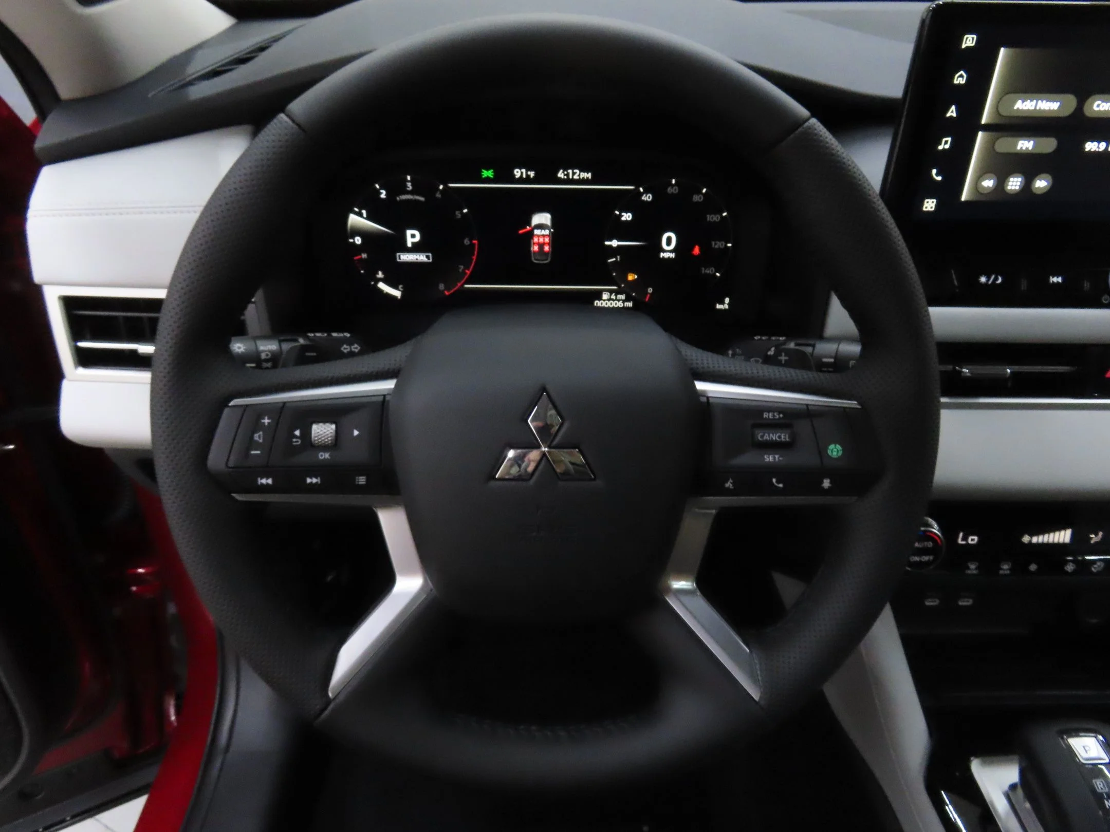 Used 2025 Red Mitsubishi SE image 15