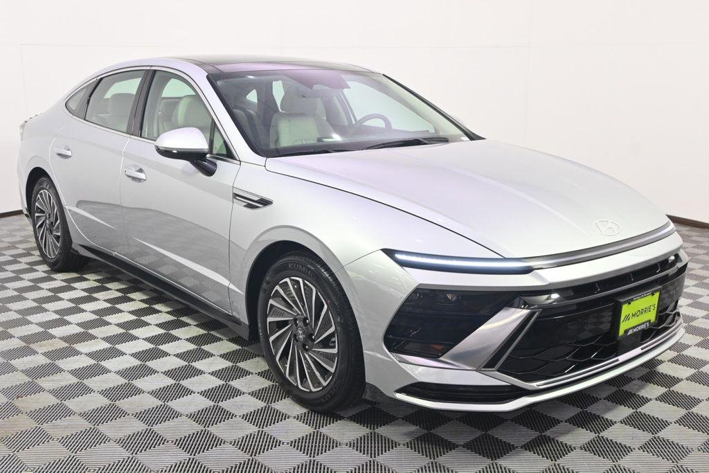 New 2026 Silver Hyundai SEL image 8