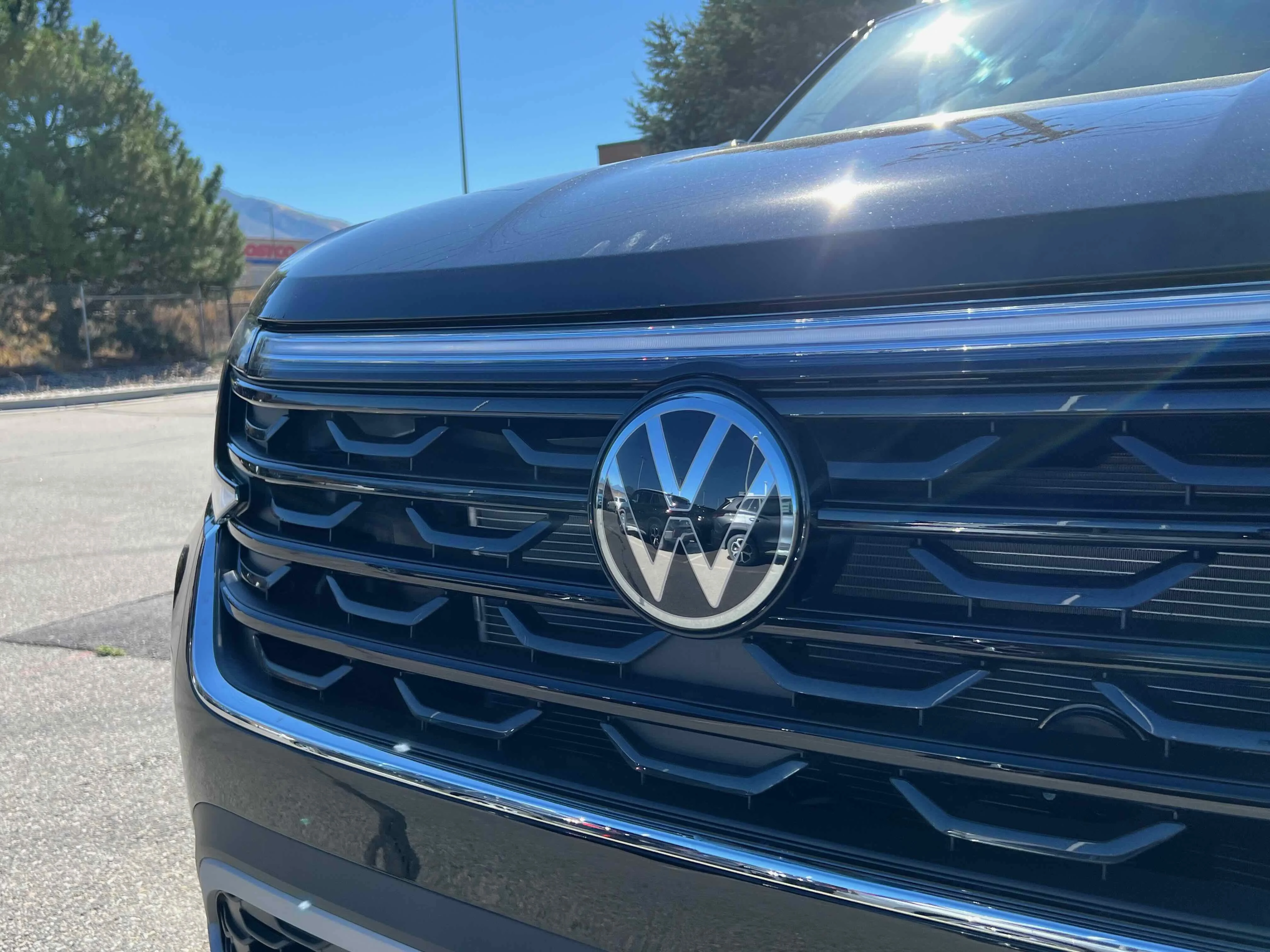 New 2026 Deep Black Volkswagen 2.0T SE w/Technology image 4