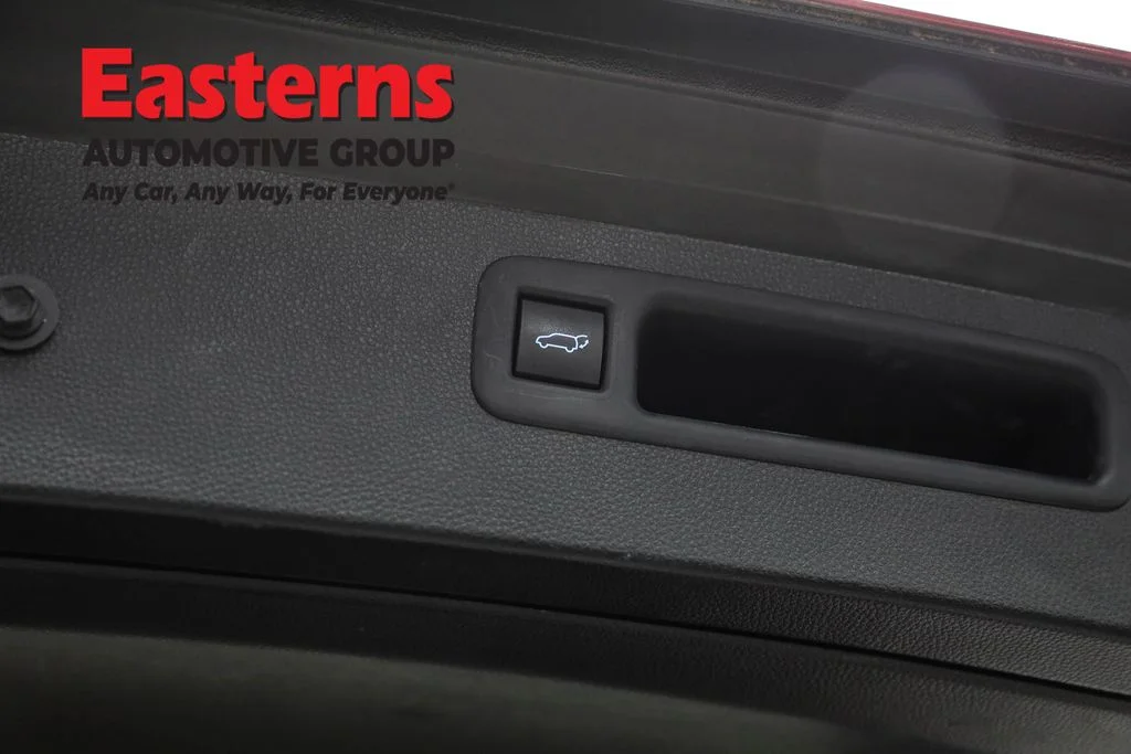 Used 2022 Red Toyota LE image 21