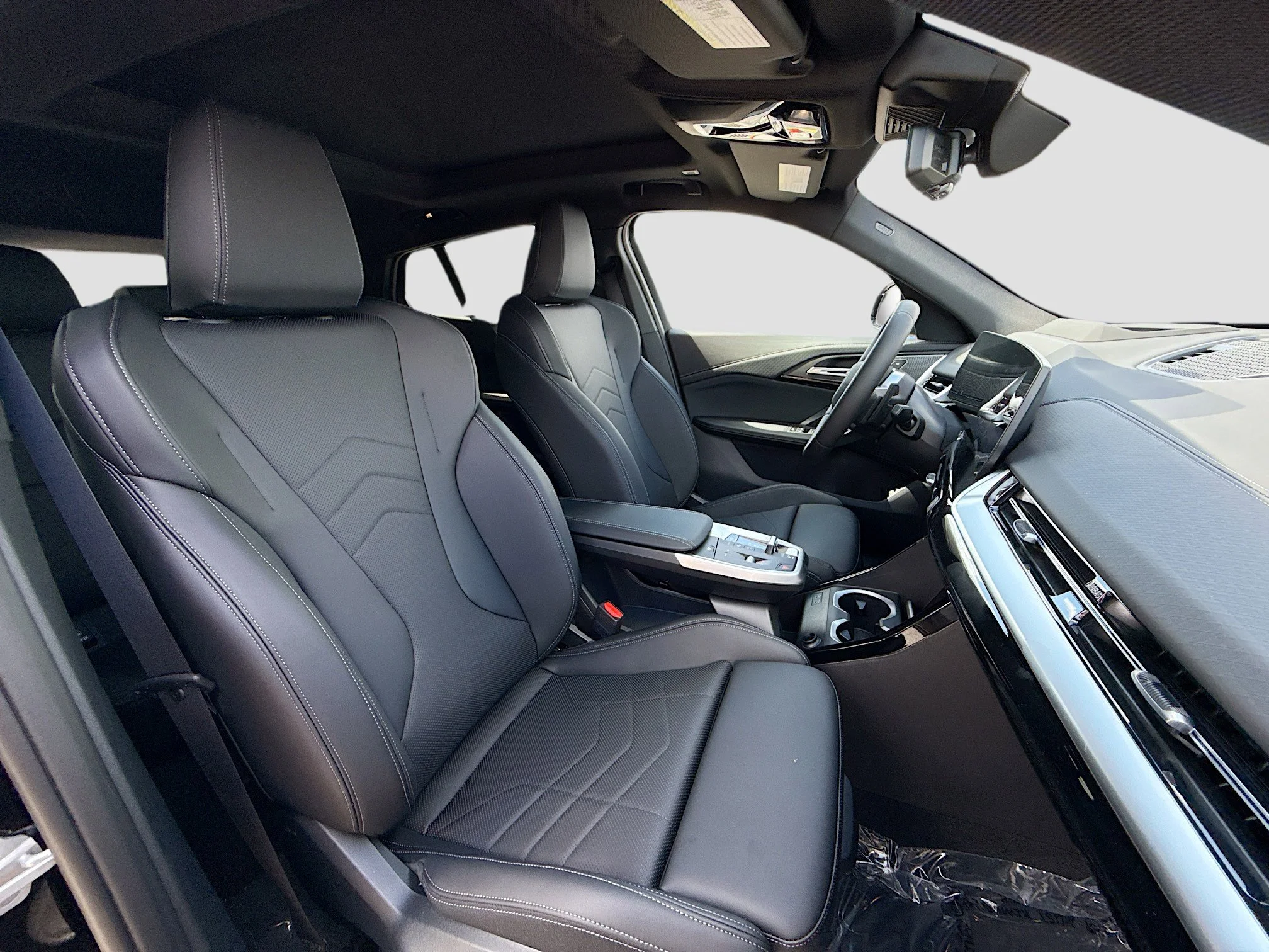 New 2026 Black Sapphire Metallic BMW xDrive28i image 15