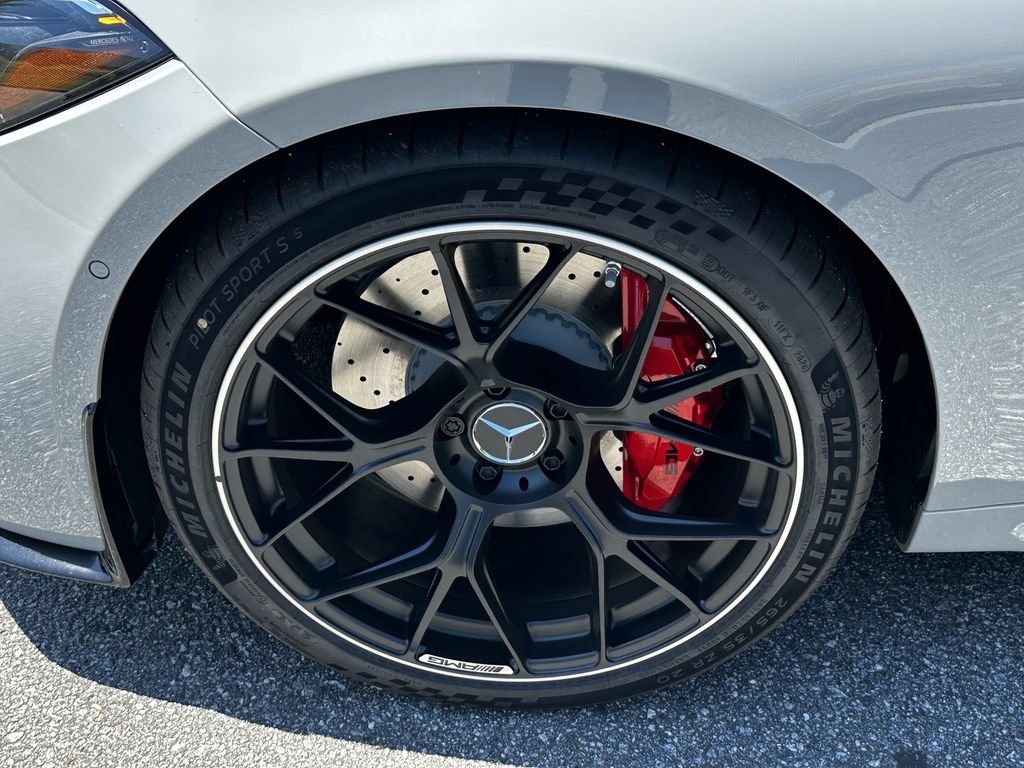 New 2027 MANUFAKTUR Alpine Grey Mercedes-Benz AMG® CLE 53 image 46
