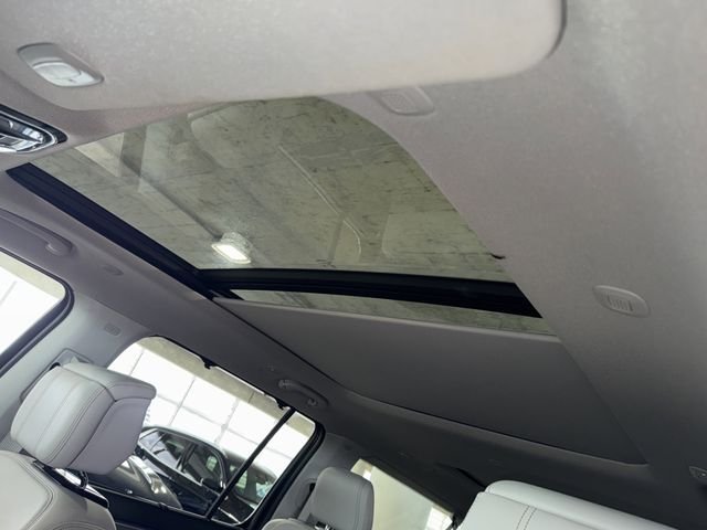 Used 2023 Bright White Clearcoat Jeep Base image 34