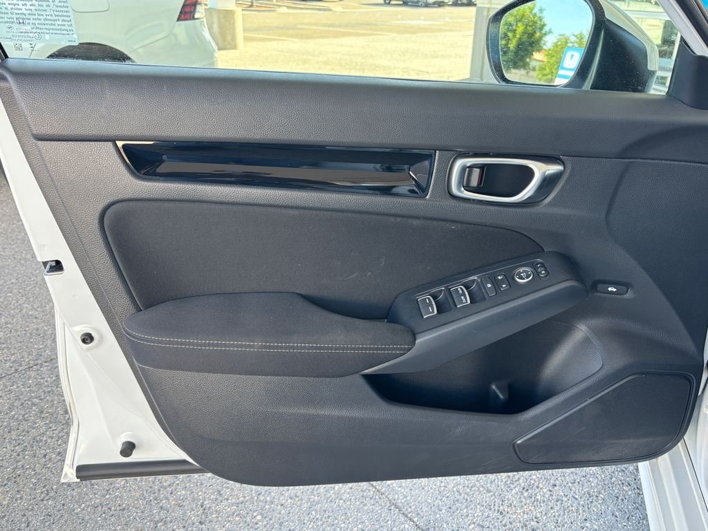 Used 2023 Platinum White Pearl Honda EX image 22