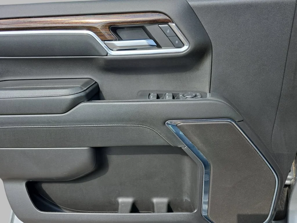 Certified Used 2023 Sterling Metallic GMC Elevation image 30