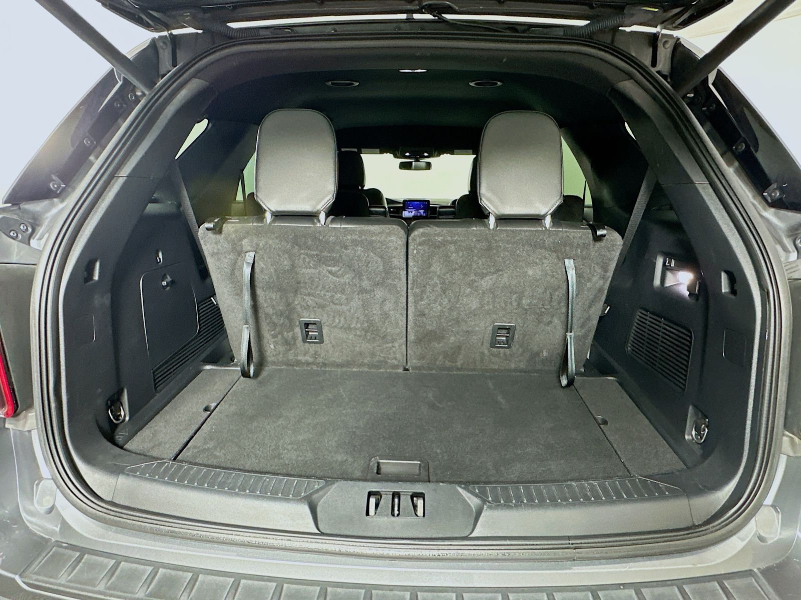 Used 2023 Gray Metallic Ford ST image 25