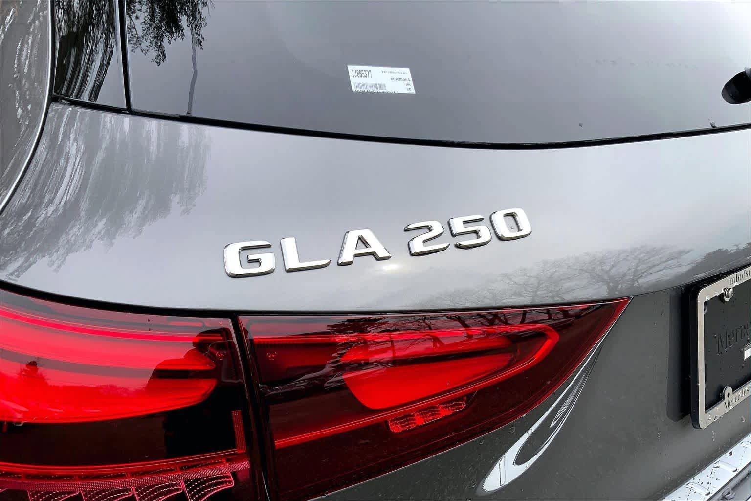 New 2026 Mountain Grey Metallic Mercedes-Benz GLA 250 image 19