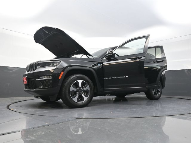 Used 2024 Black Jeep 4xe image 41