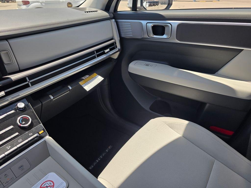 New 2026 White Hyundai SE AWD image 30