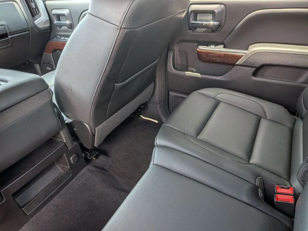 Used 2018 Black GMC SLT image 26