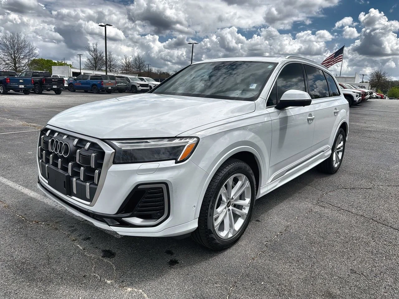 Used 2025 White Audi Premium Plus 55 TFSI quattro Tiptronic image 4