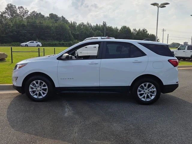Used 2021 White Chevrolet LS image 4