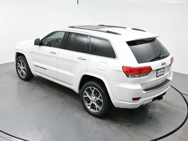 Used 2019 Ivory 3-coat Jeep Overland image 37