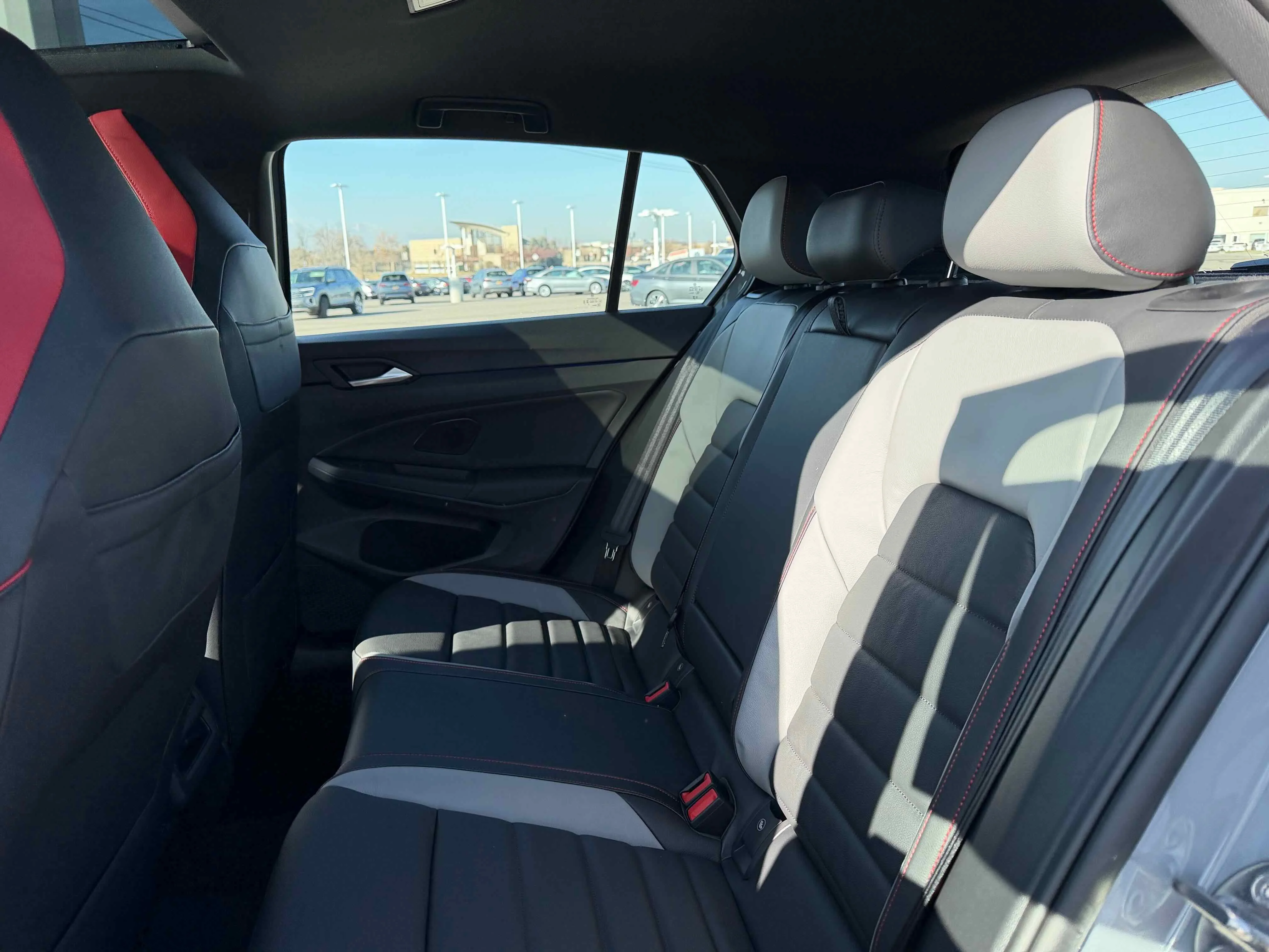 New 2026 Moonstone Volkswagen SE image 28