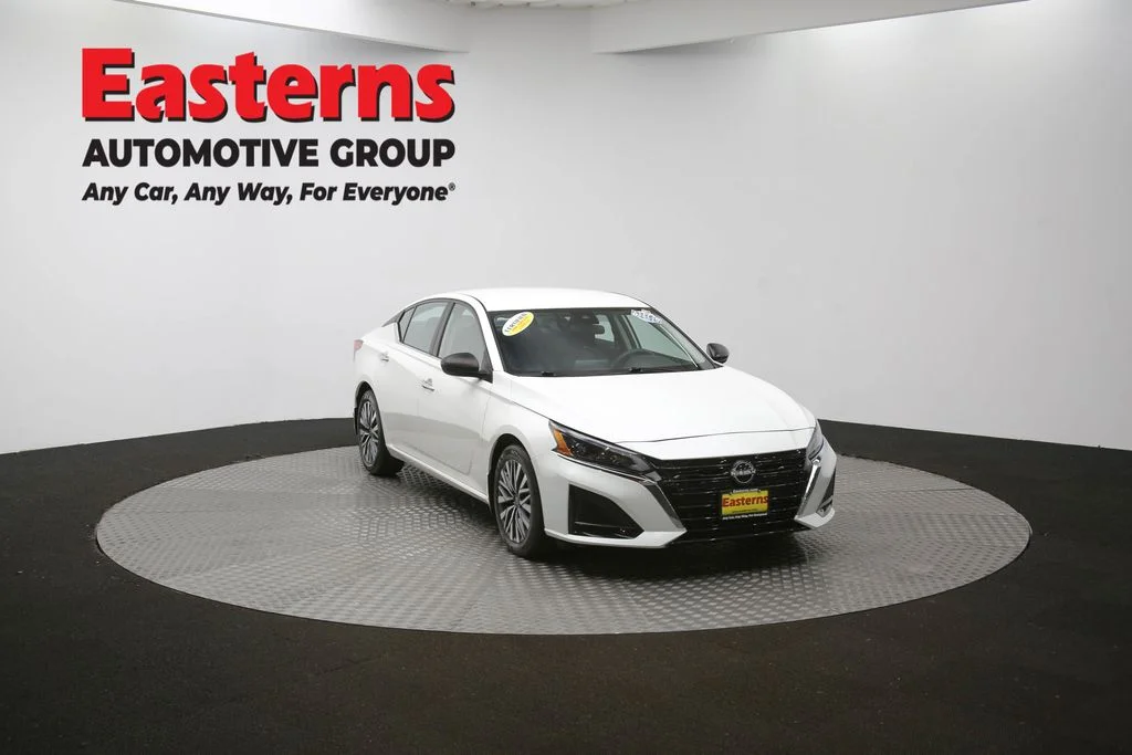 Used 2024 White Nissan 2.5 SV image 49
