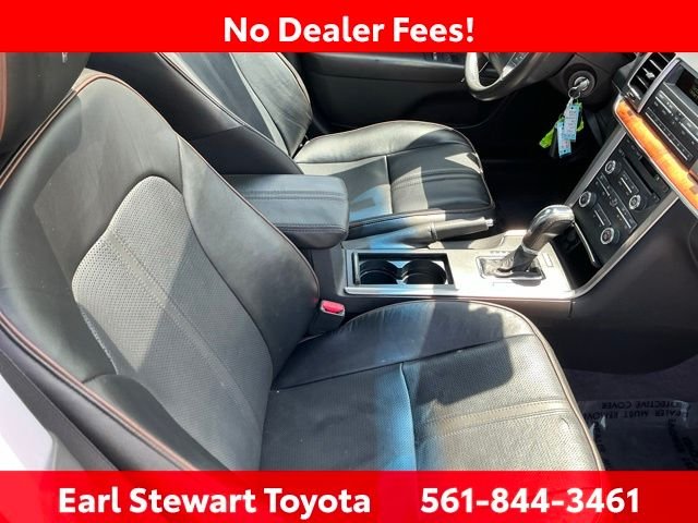 Used 2010  Lincoln Base image 33