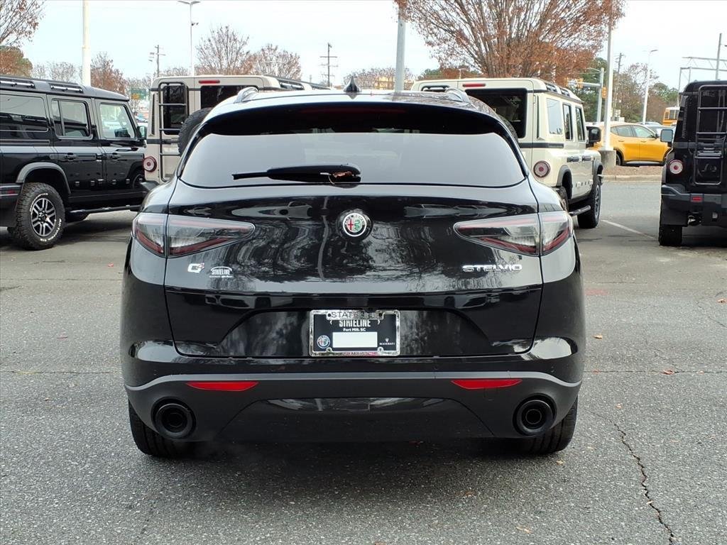 New 2025 Vulcano Black Metallic Exterior Paint Alfa Romeo SPRINT image 18