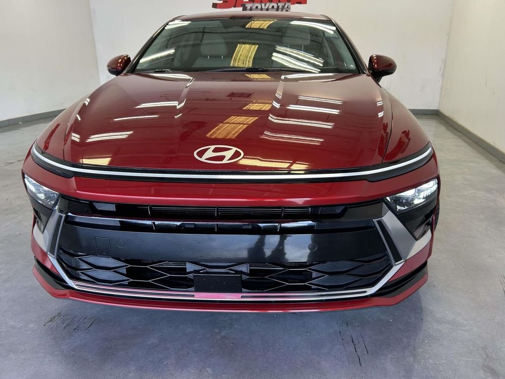 Used 2024 Red Hyundai SEL image 8