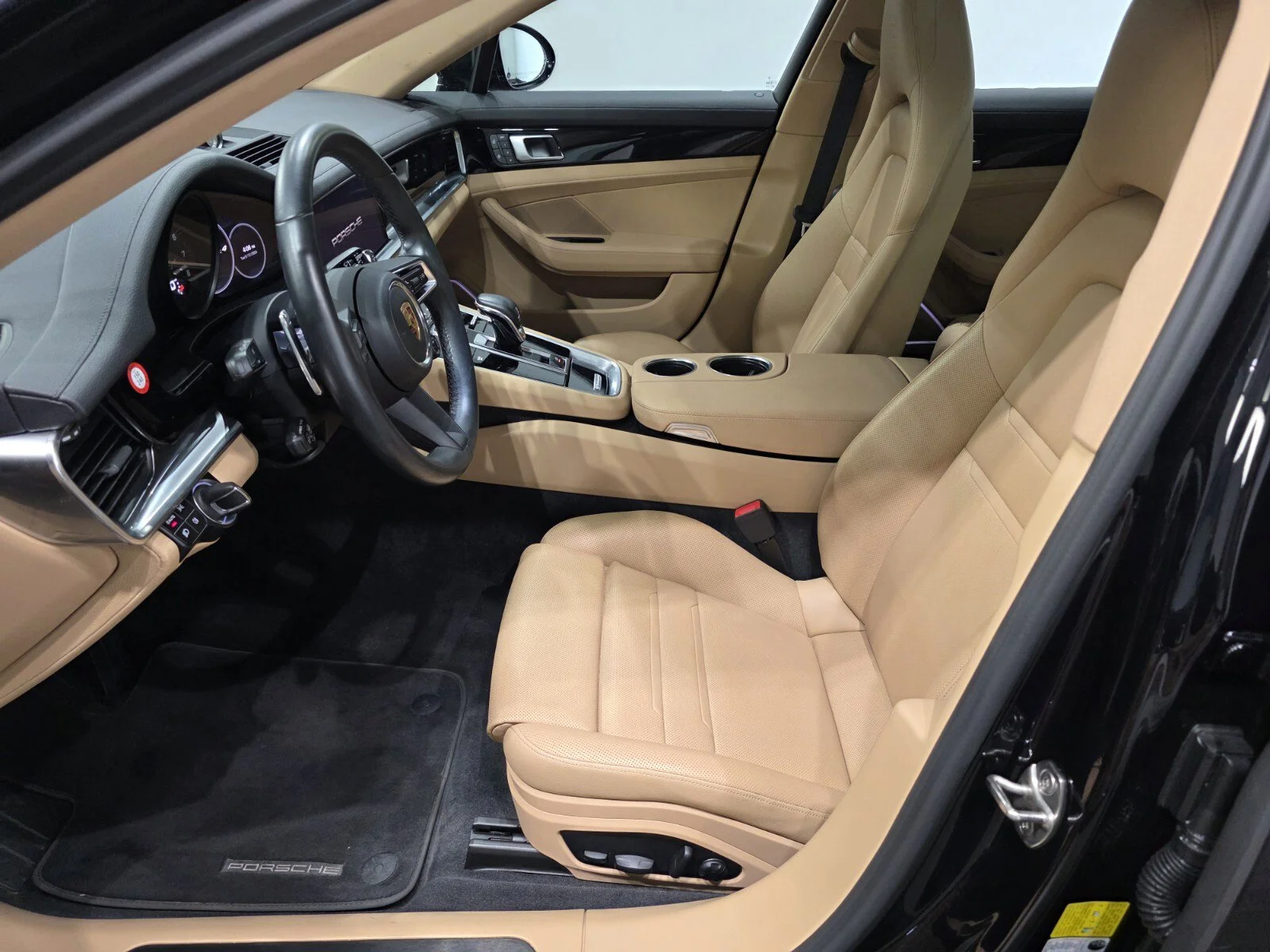 Used 2023 Jet Black Metallic Porsche 4 Platinum Edition AWD image 6