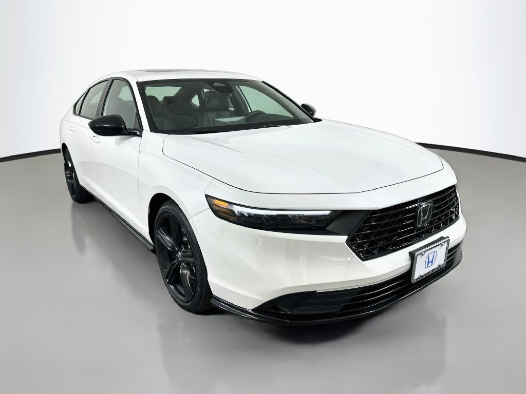 New 2026 Platinum White Pearl Honda Sport-L image 3