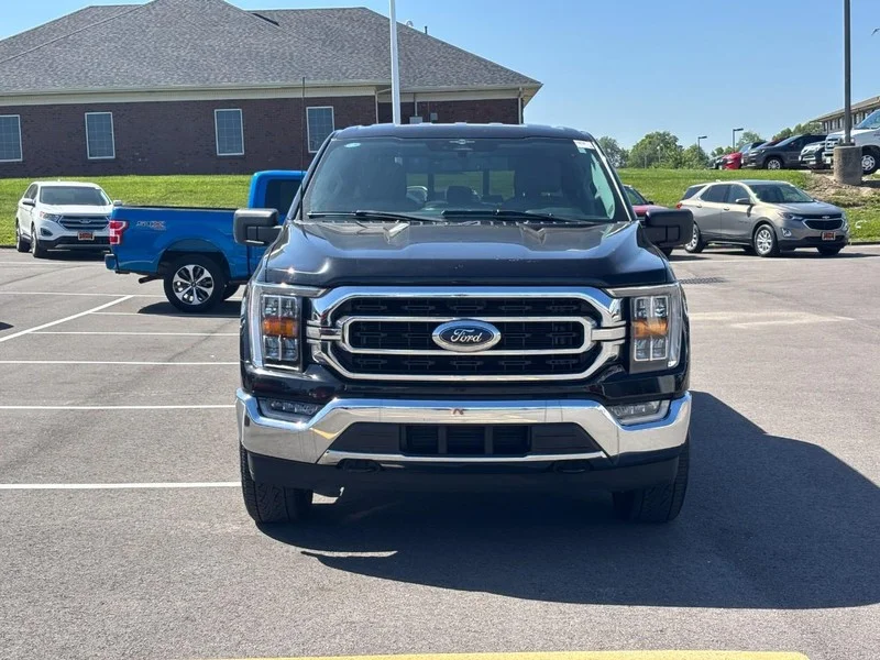 Used 2023 Agate Black Metallic Ford XLT image 8