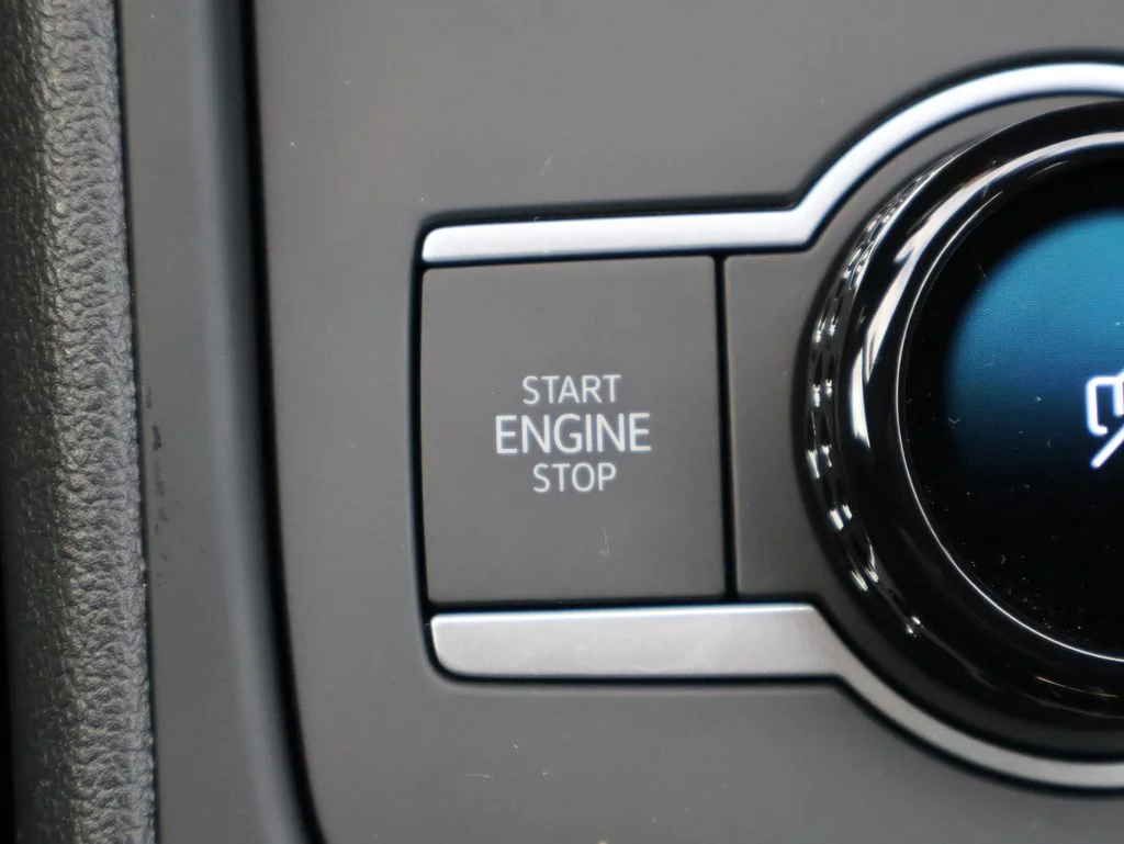 New 2026 White Volkswagen 2.0T SE R-Line Black image 20