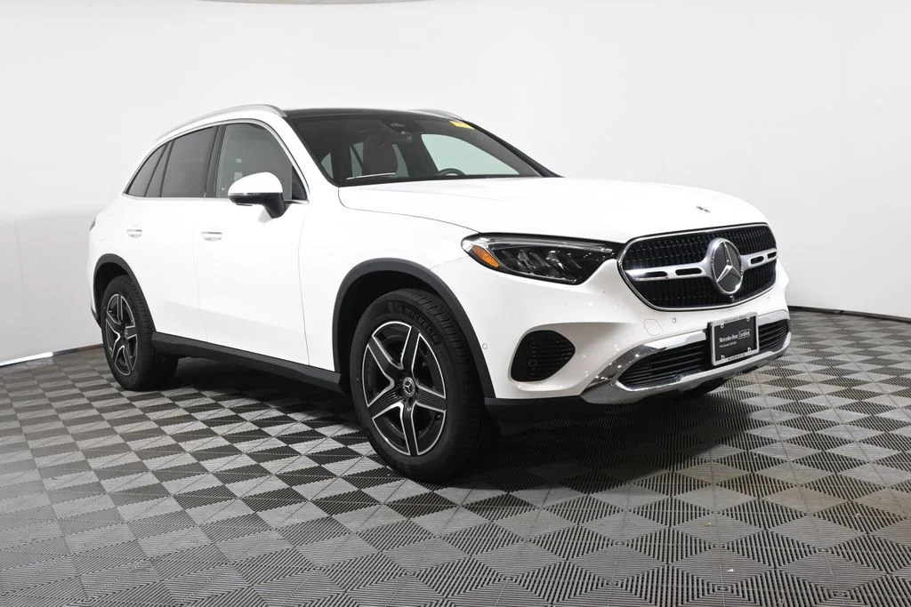 Certified Used 2026 White Mercedes-Benz GLC 300 image 9