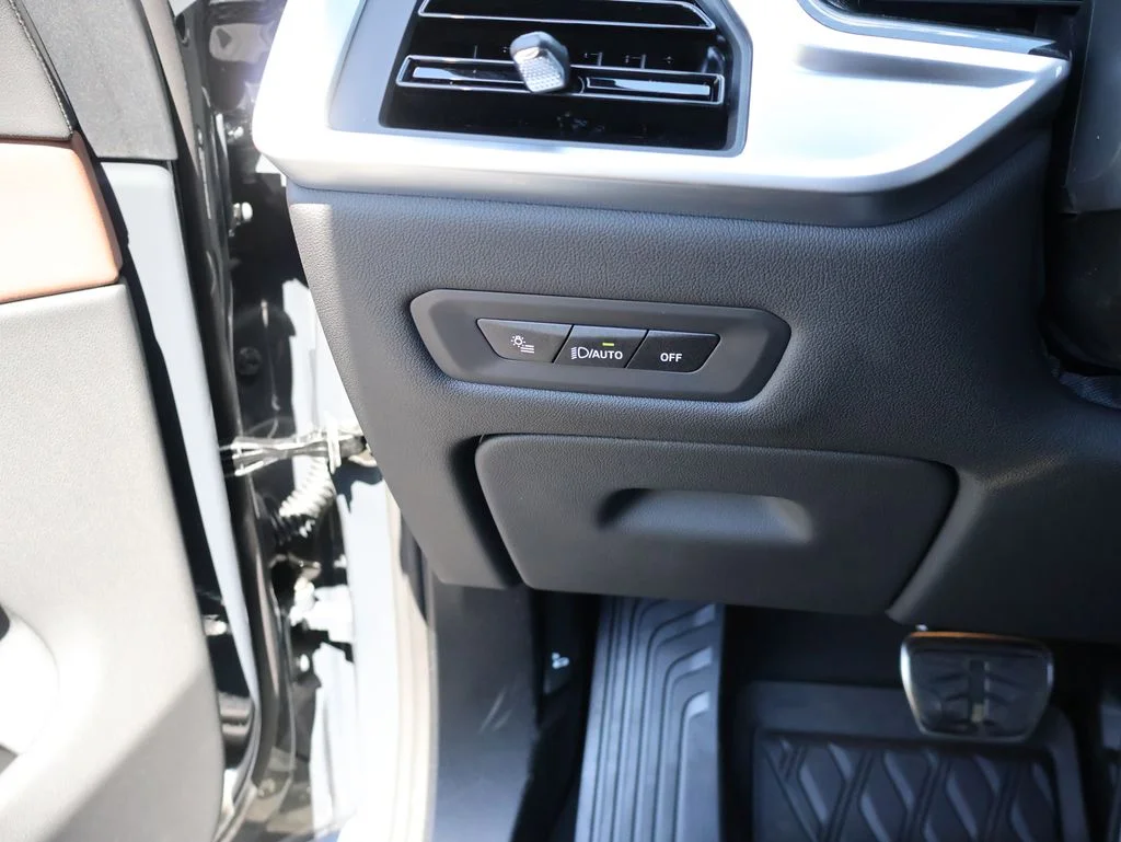 New 2026 Gray BMW xDrive40i image 38